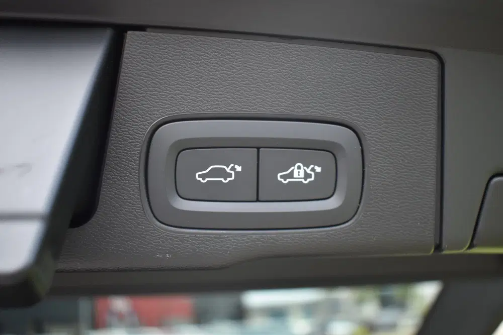 Volvo XC60 T6 AWD 350PK Automaat Plug-in Hybrid Plus uit 2025, foto 20