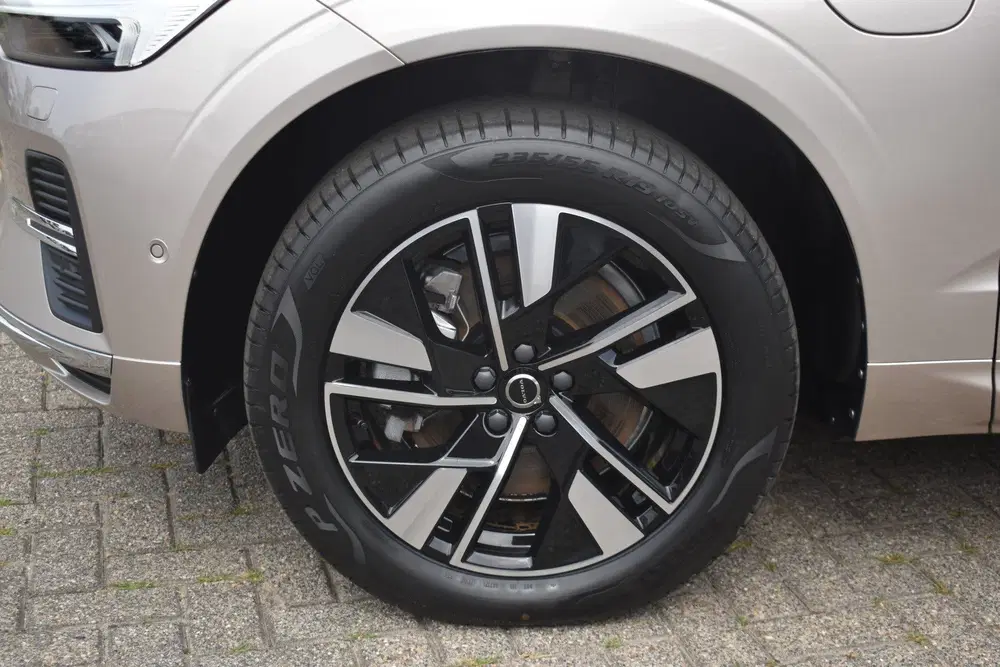 Volvo XC60 T6 AWD 350PK Automaat Plug-in Hybrid Plus uit 2025, foto 6
