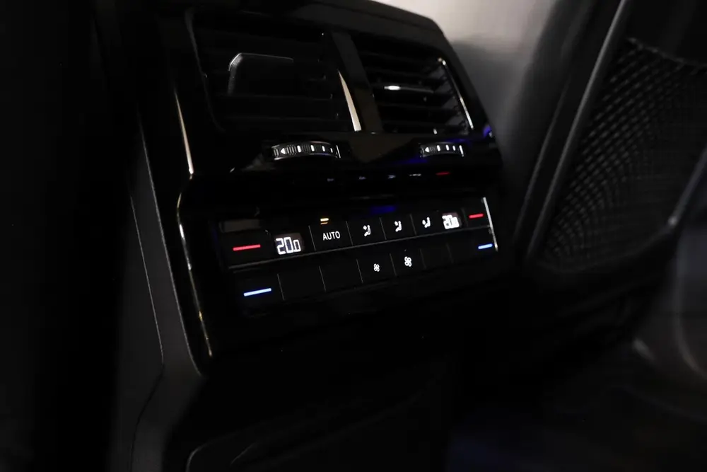 Volkswagen Touareg 3.0 TSi 4MOTION R|Massage|Pano|HUD|Trekha uit 2021, foto 12