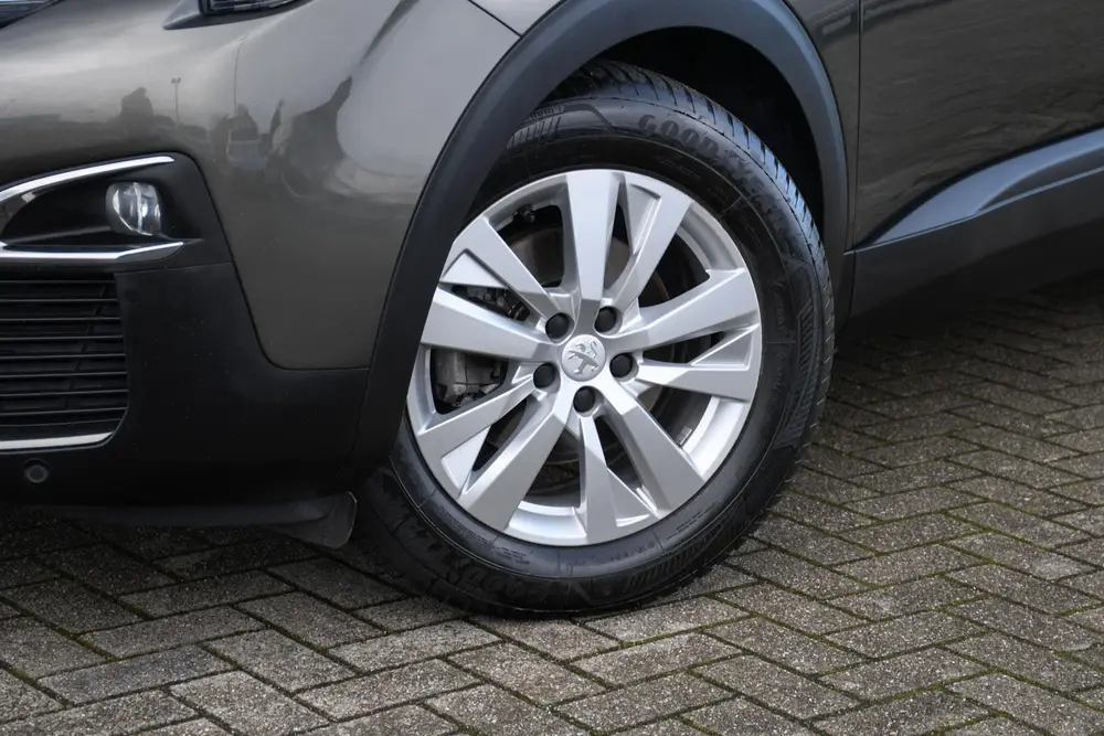 Peugeot 3008 1.2 Executive NAVIGATIE/ TREKHAAK/ CRUISE CONTR uit 2019, foto 12
