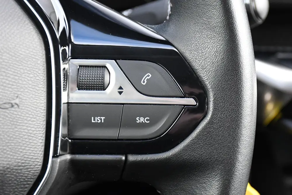 Peugeot 3008 1.2 Executive NAVIGATIE/ TREKHAAK/ CRUISE CONTR uit 2019, foto 17