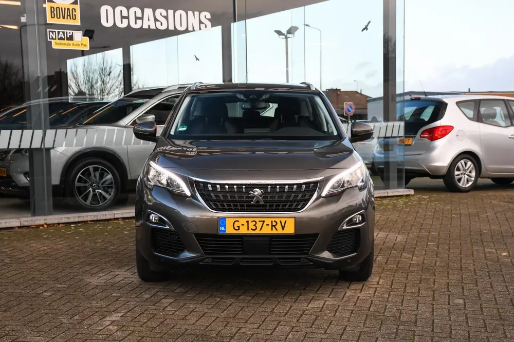 Peugeot 3008 1.2 Executive NAVIGATIE/ TREKHAAK/ CRUISE CONTR uit 2019, foto 4