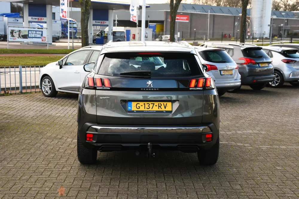 Peugeot 3008 1.2 Executive NAVIGATIE/ TREKHAAK/ CRUISE CONTR uit 2019, foto 9