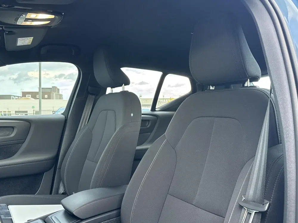 Volvo EX40 Single Motor Extended Range Plus 82 kWh uit 2025, foto 13