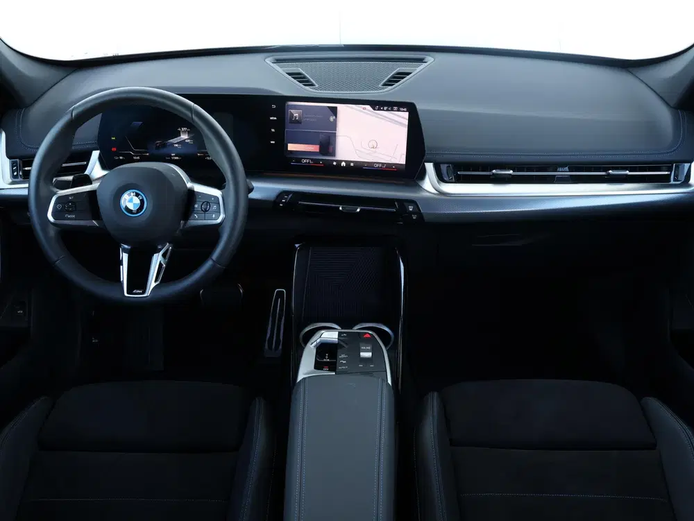 BMW iX1 xDrive30 67 kWh uit 2025, foto 10