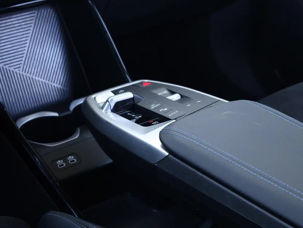BMW iX1 xDrive30 67 kWh uit 2025, foto 14