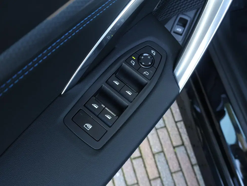 BMW iX1 xDrive30 67 kWh uit 2025, foto 16