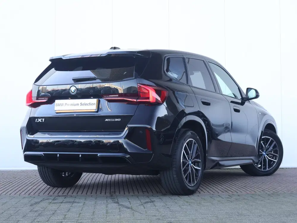 BMW iX1 xDrive30 67 kWh uit 2025, foto 4