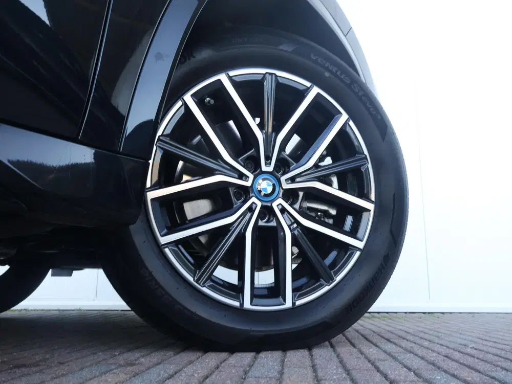 BMW iX1 xDrive30 67 kWh uit 2025, foto 5