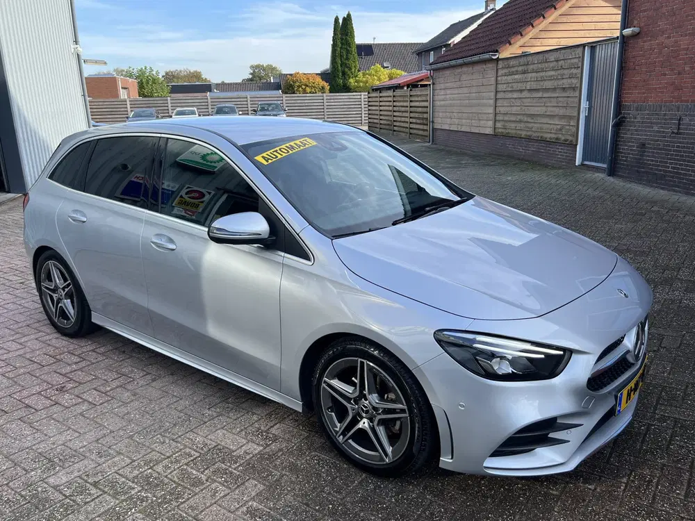 Mercedes-Benz B-Klasse 180 Business Solution AMG uit 2020, foto 11