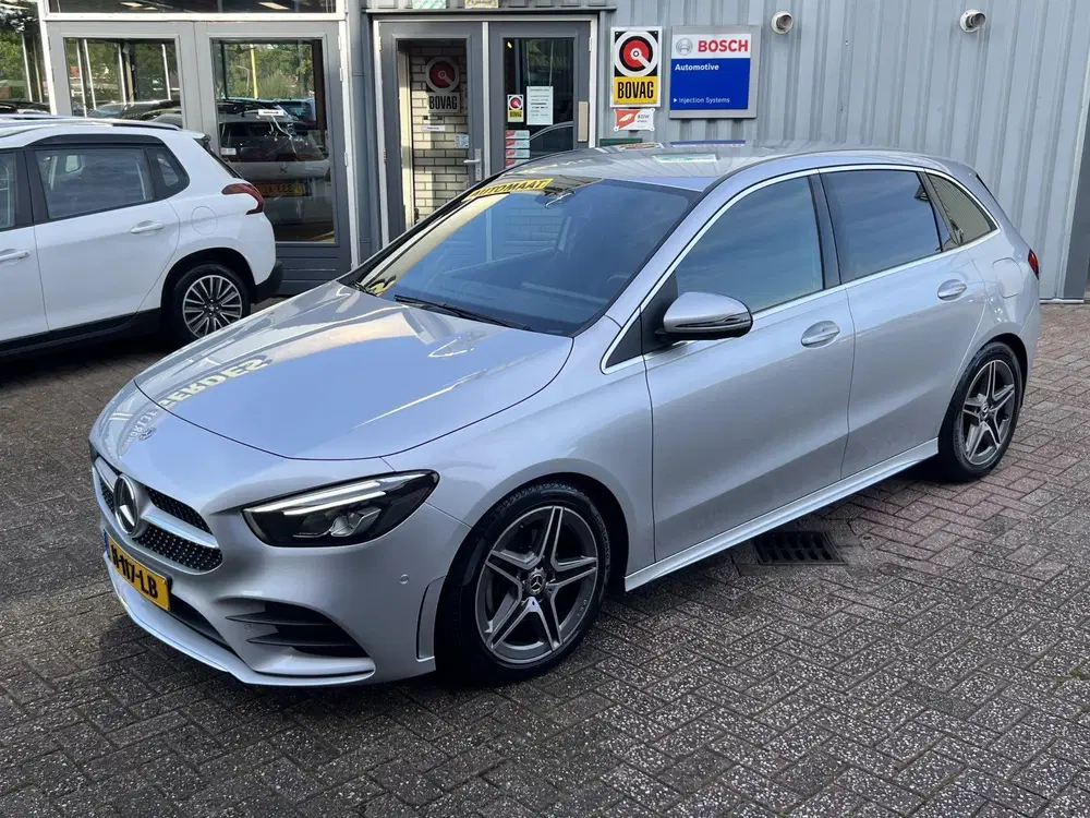 Mercedes-Benz B-Klasse 180 Business Solution AMG uit 2020, foto 12