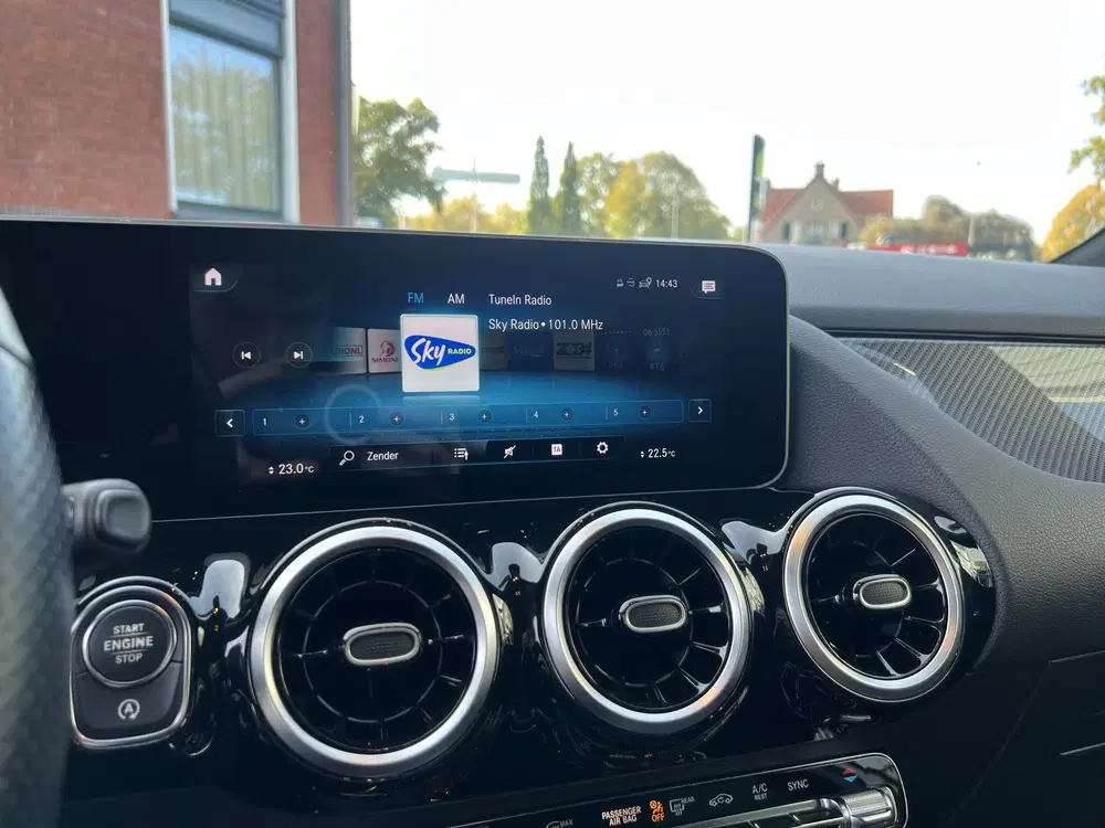 Mercedes-Benz B-Klasse 180 Business Solution AMG uit 2020, foto 18