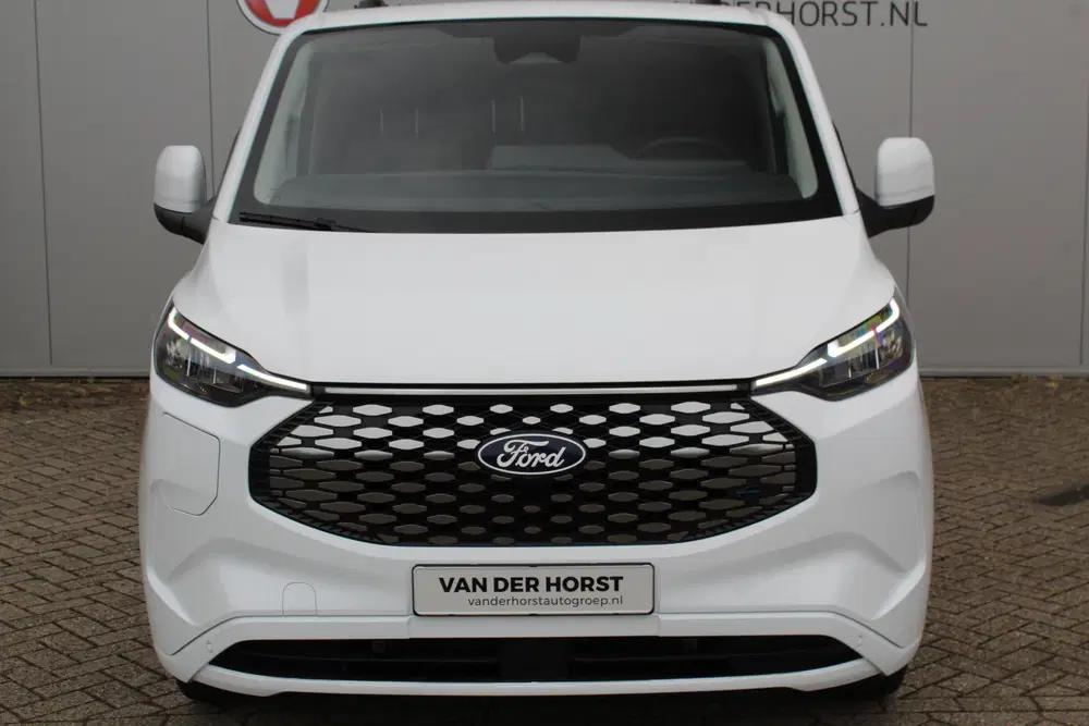 Ford Transit Custom 320 L2H1 Limited 65 kWh 218 uit 2026, foto 3