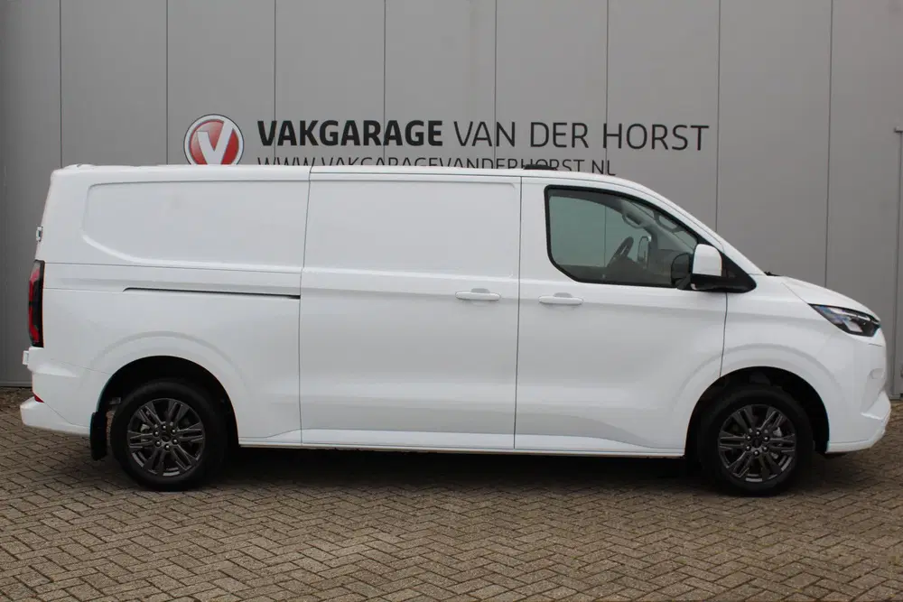 Ford Transit Custom 320 L2H1 Limited 65 kWh 218 uit 2026, foto 4