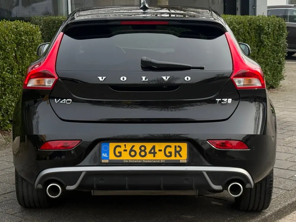Volvo V40 1.5 T3 Polar+ Sport - AUTOMAAT - PANODAK - ZWART L uit 2019, foto 8