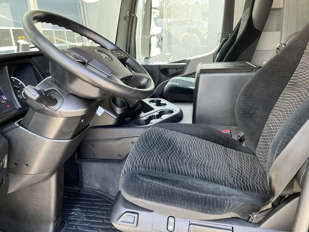Mercedes-Benz Antos 2546 6X2 Bouwstoffenauto / Open laadbak uit 2019, foto 10