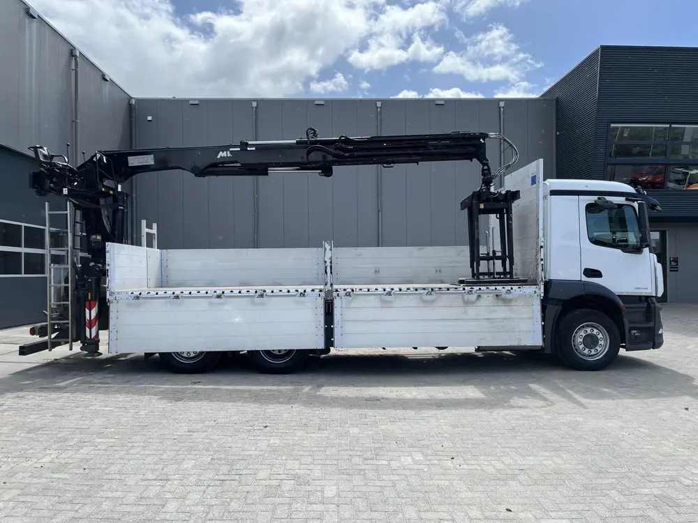 Mercedes-Benz Antos 2546 6X2 Bouwstoffenauto / Open laadbak uit 2019, foto 3
