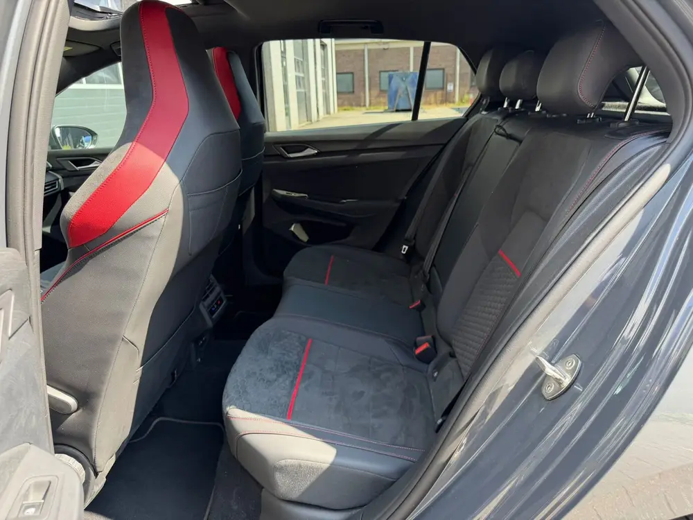 Volkswagen GOLF 2.0 TSI GTI Clubsport Matrix/Pano uit 2022, foto 16