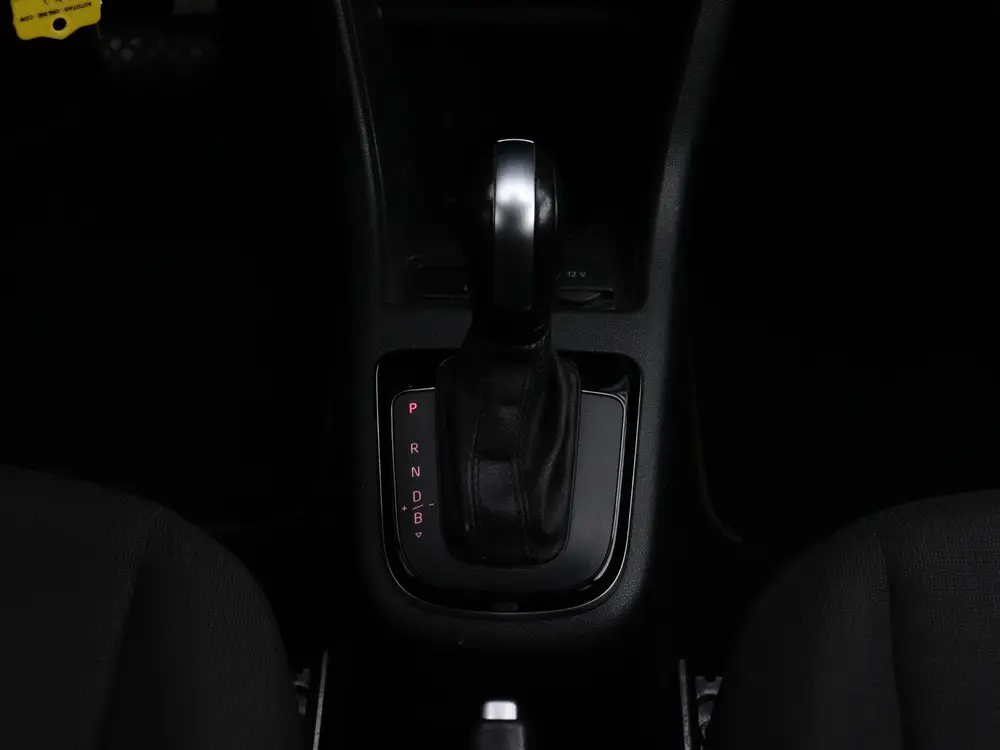 Volkswagen E-Up! | Cruisecontrol | Camera | Sfeerverlichting uit 2021, foto 15