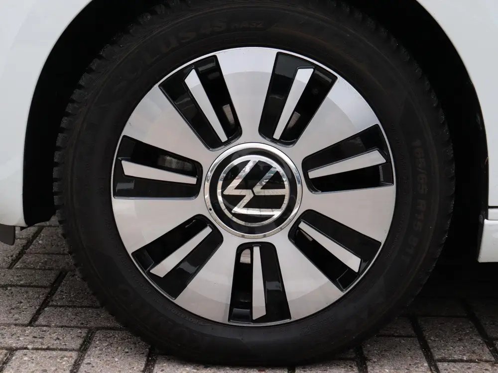 Volkswagen E-Up! | Cruisecontrol | Camera | Sfeerverlichting uit 2021, foto 4