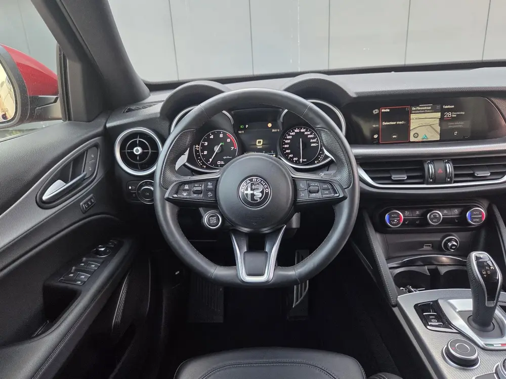 Alfa Romeo Stelvio 2.0 200pk Automaat AWD Sprint | Apple-And uit 2022, foto 2