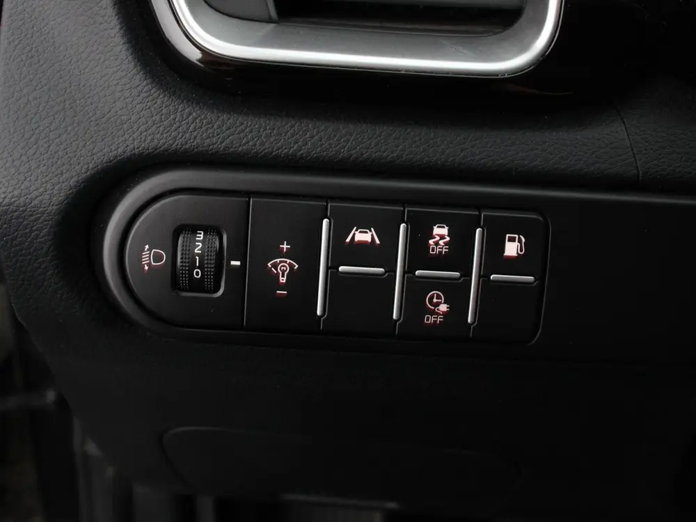 Kia Ceed 1.6 GDI PHEV DynamicLine Automaat Clima uit 2023, foto 12