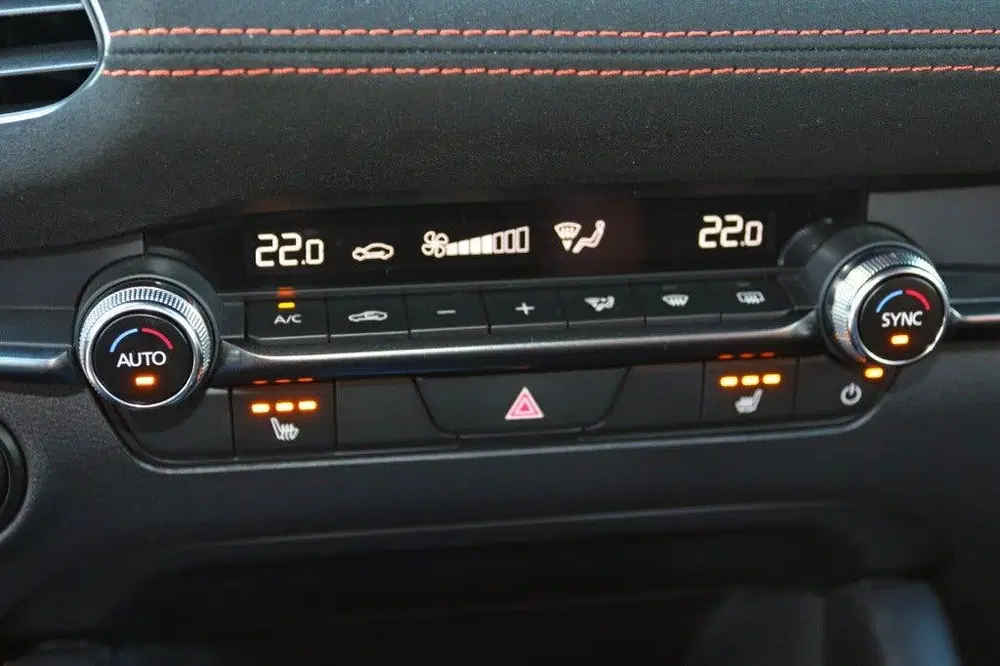 Mazda 3 2.5 e-SkyActiv-G M Hybrid 140 Nagisa uit 2025, foto 13