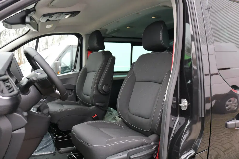 Renault Trafic 2.0 dCi 170pk DC Automaat Airco Navigatie uit 2024, foto 2