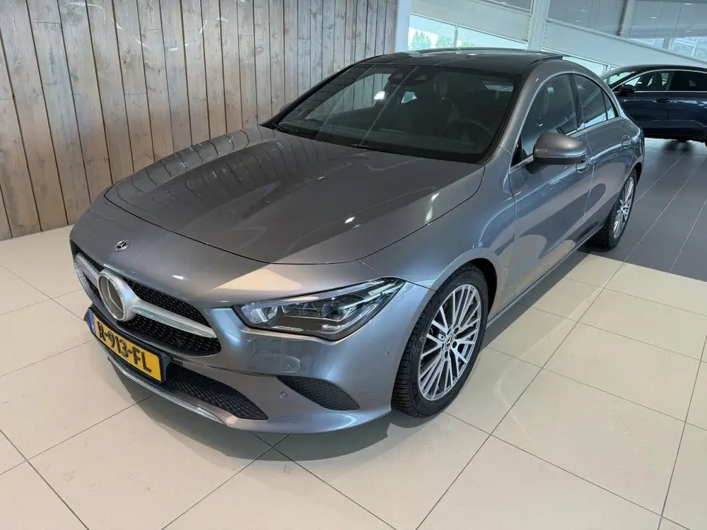 Mercedes-Benz CLA 200 Business Solution Luxury uit 2022