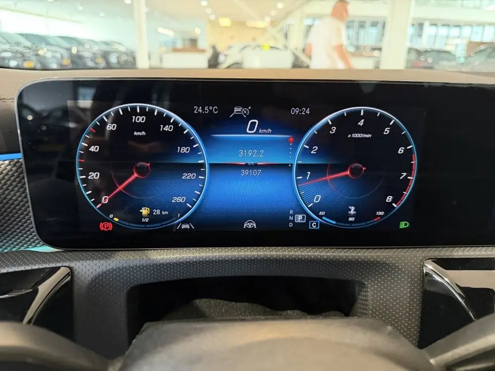 Mercedes-Benz CLA 200 Business Solution Luxury uit 2022, foto 9