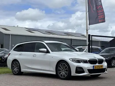 BMW 3-serie 330i Introduction Executive Edition pare uit 2019