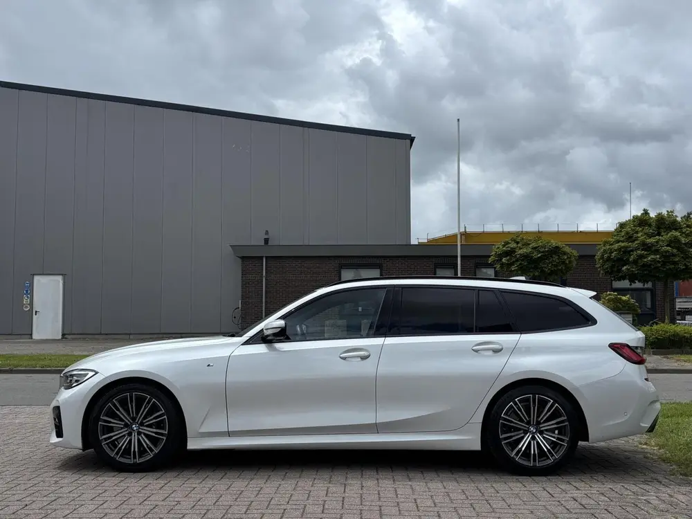 BMW 3-serie 330i Introduction Executive Edition pare uit 2019, foto 7