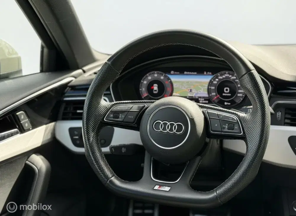 Audi A4 40 TFSI quattro S edition DAK uit 2022, foto 11