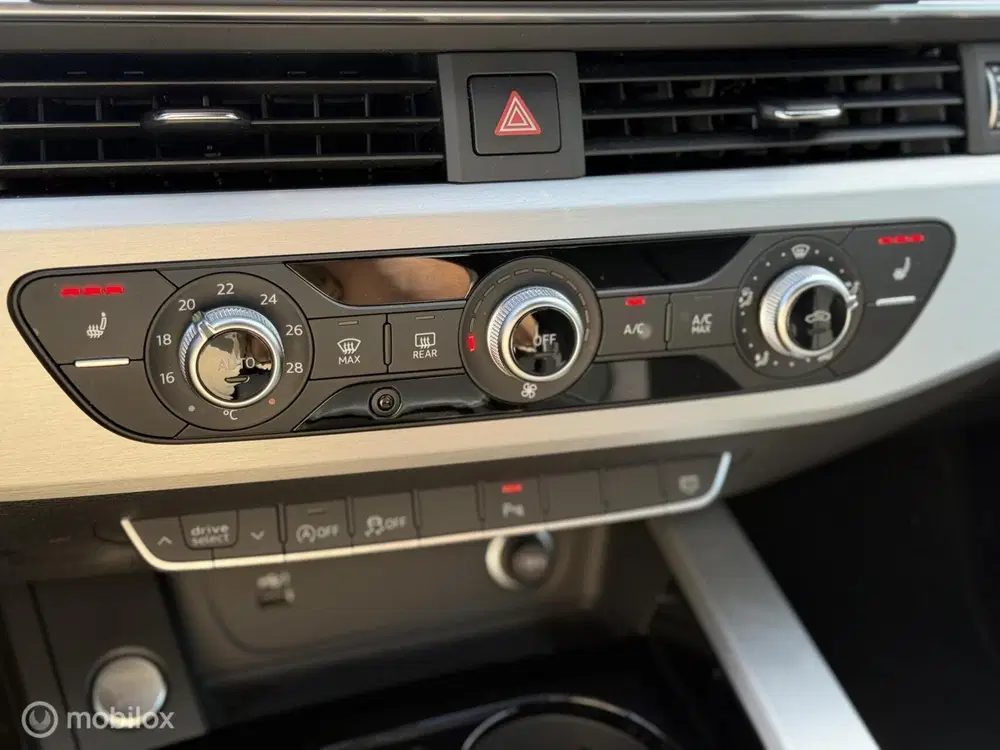 Audi A4 40 TFSI quattro S edition DAK uit 2022, foto 20