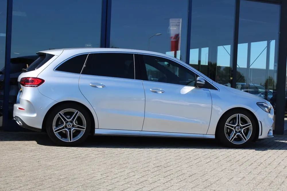 Mercedes-Benz B-Klasse 180 AUT7 AMG LINE SFEER KEY-LESS GO C uit 2019, foto 4