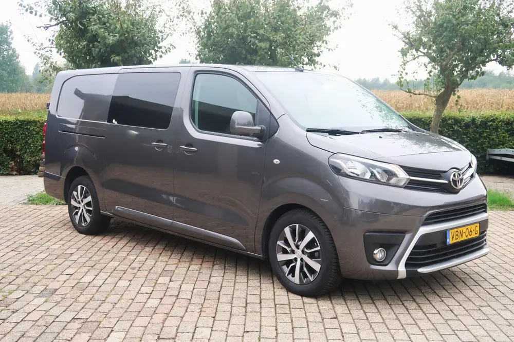 Toyota Proace 2.0 D-4D Creator Long DC uit 2019, foto 3