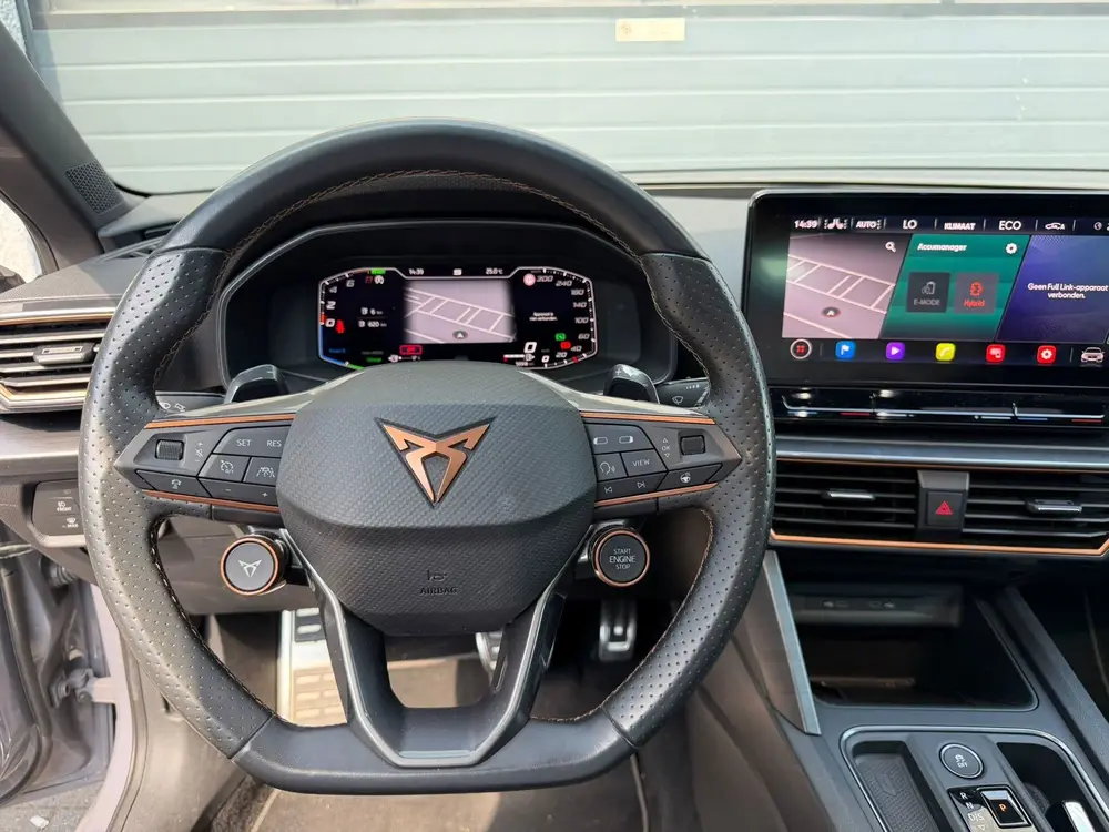 Cupra Leon 1.4 e-Hybrid VZ Copper Edition Pano Keyles uit 2021, foto 10