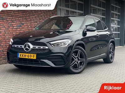 Mercedes-Benz GLA 250 4MATIC AMG Line ambilight uit 2020