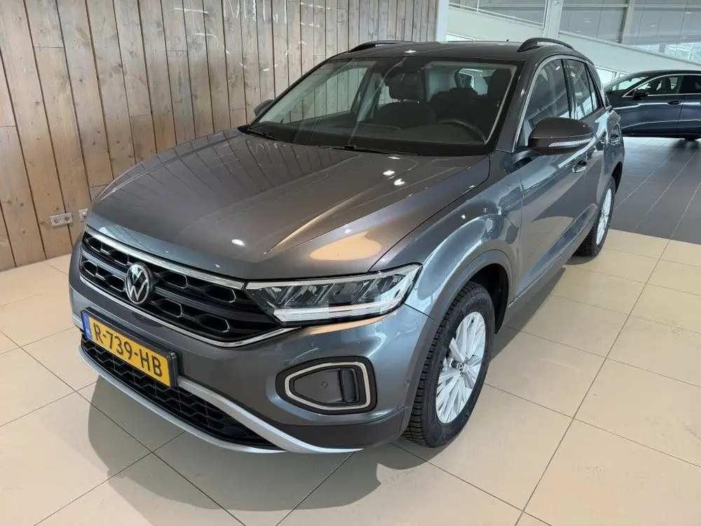 Volkswagen T-Roc 1.5 TSI Life Business (bj 2022, automaat) uit 2022
