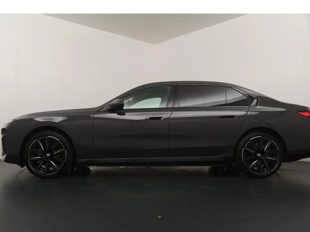 BMW i7 eDrive50 106 kWh uit 2026, foto 12