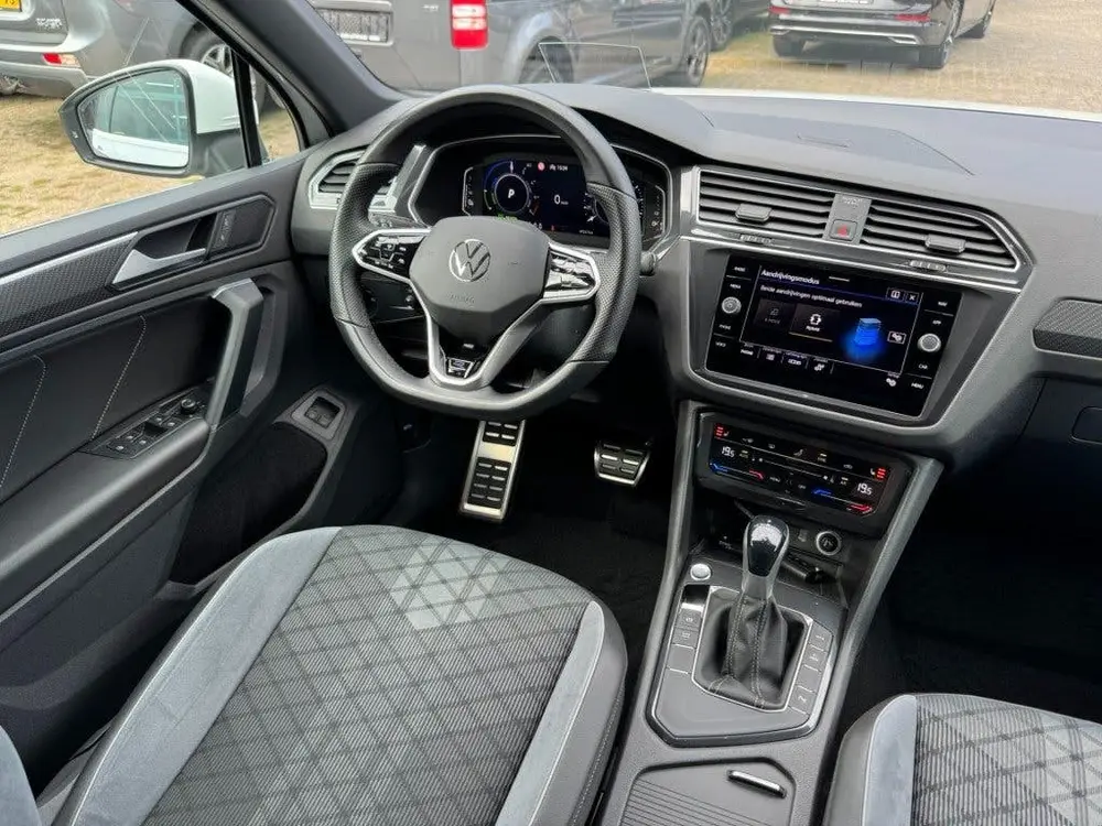 Volkswagen Tiguan 1.4TSI eHybrid 245PK R-Line Camera Virtual uit 2022, foto 12