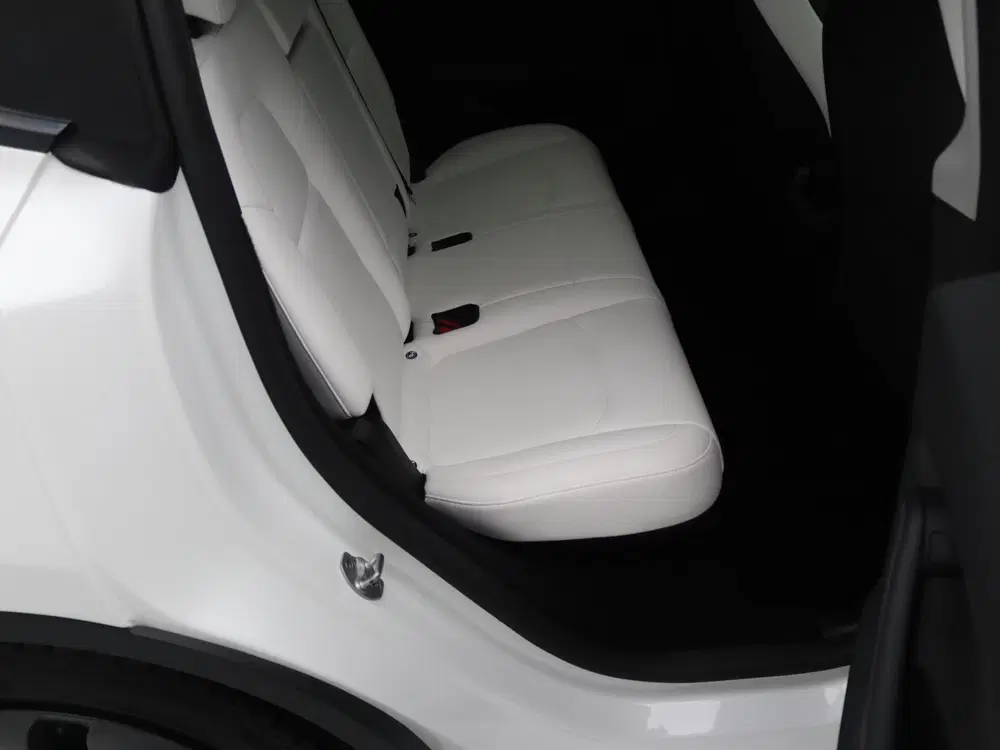 Tesla Model Y Performance 534pk AWD 90.9% SoH [ TREKHAAK uit 2023, foto 13