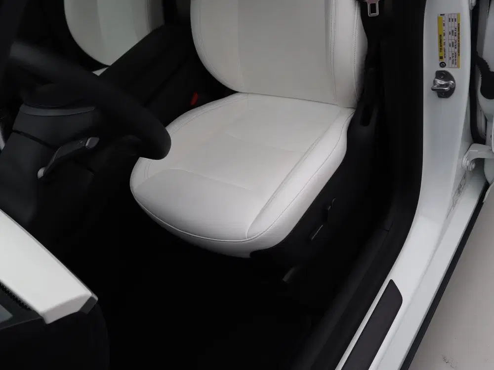 Tesla Model Y Performance 534pk AWD 90.9% SoH [ TREKHAAK uit 2023, foto 17
