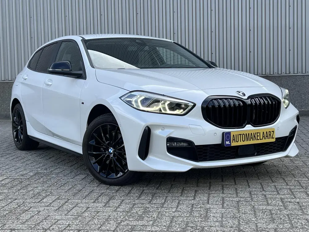 BMW 1-serie 116i M SPORT SHADOW LINE LED NIEUWSTAAT uit 2023, foto 3