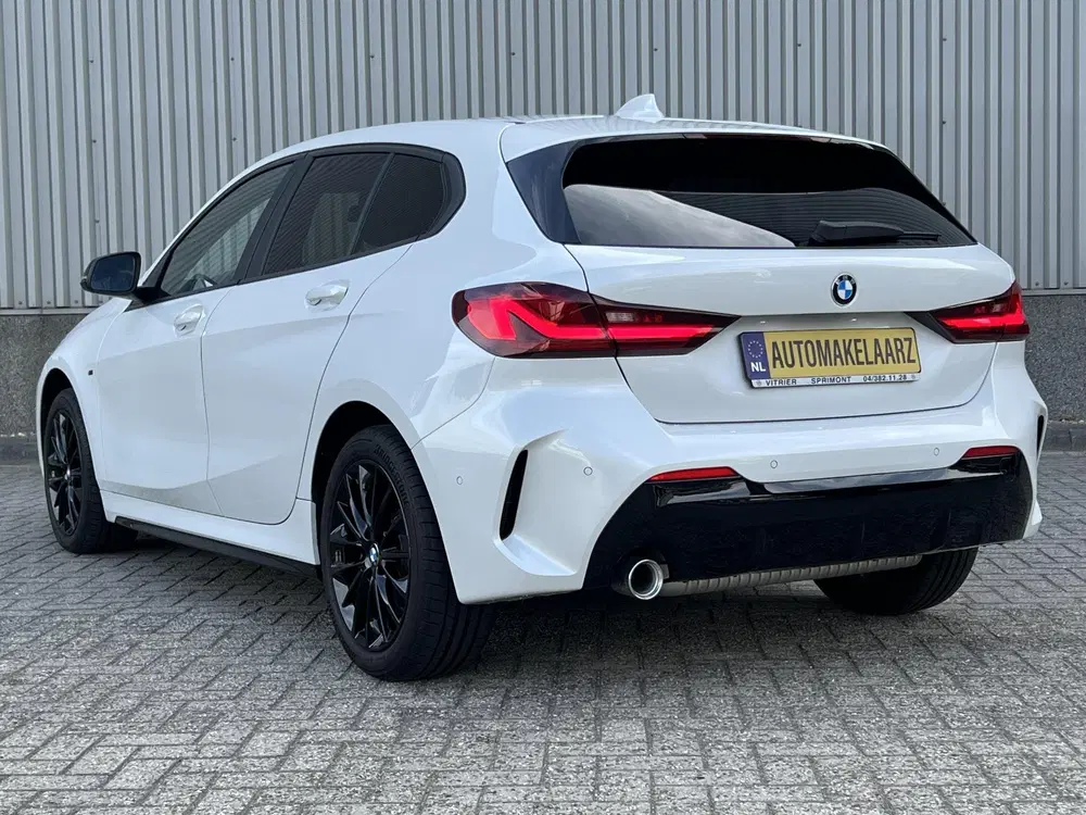 BMW 1-serie 116i M SPORT SHADOW LINE LED NIEUWSTAAT uit 2023, foto 4