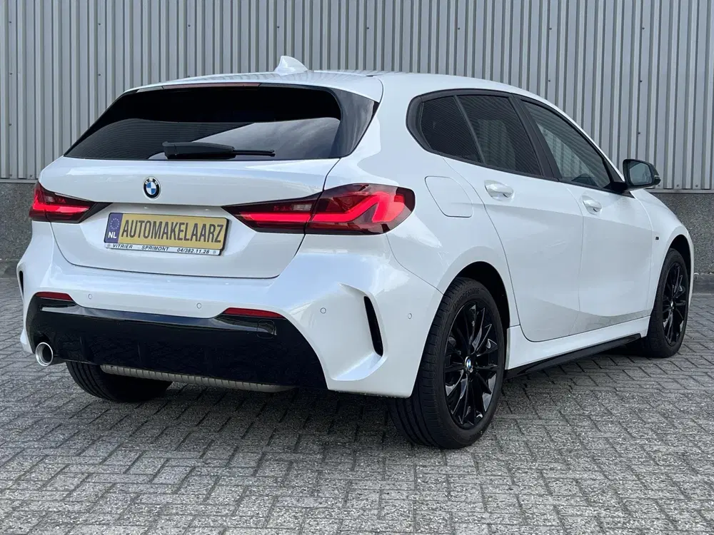 BMW 1-serie 116i M SPORT SHADOW LINE LED NIEUWSTAAT uit 2023, foto 6