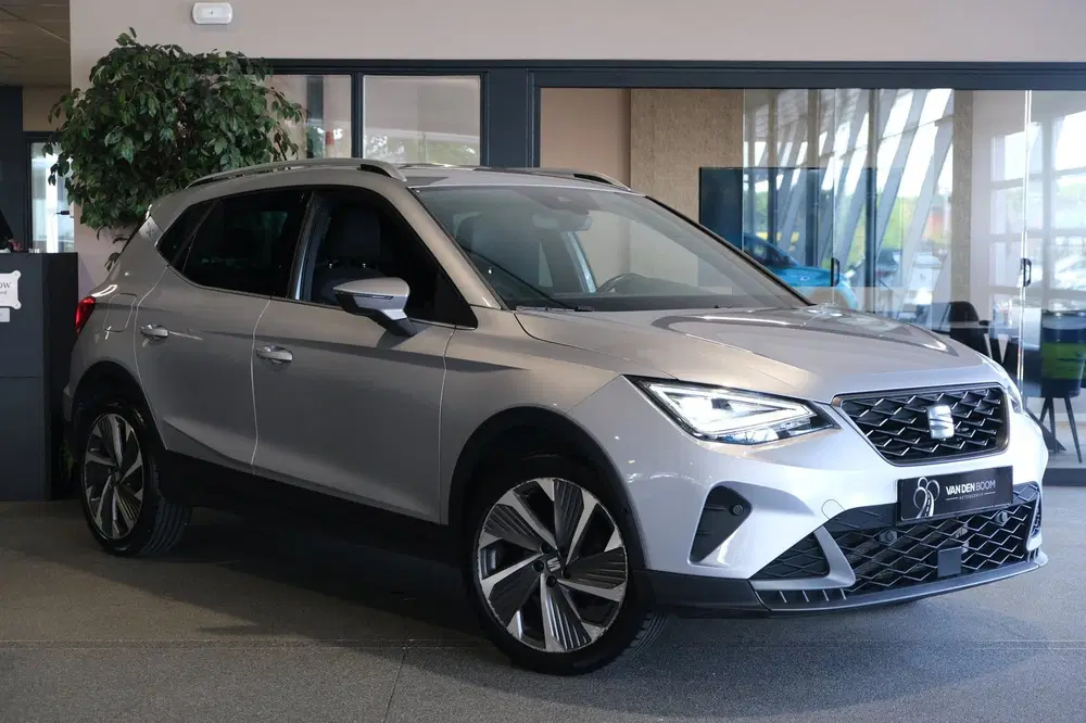 SEAT Arona 1.0 TSI FR DSG Facelift Virtual Navi Led C uit 2022, foto 6