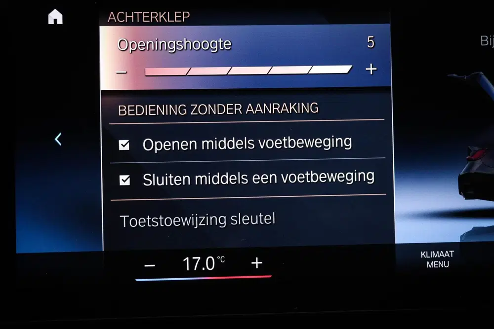 BMW 3-serie 330e M-Sport uit 2023, foto 8