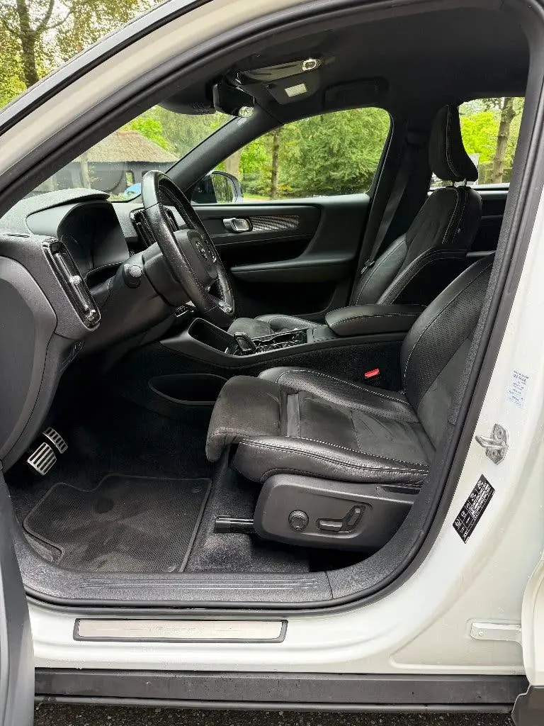 Volvo XC40 T4 AWD R-Design 150dkm 2019 Trekgewicht 2000KG uit 2019, foto 16