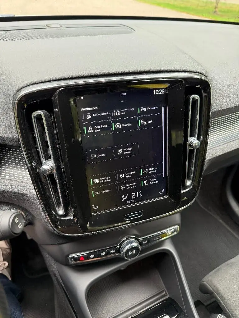 Volvo XC40 T4 AWD R-Design 150dkm 2019 Trekgewicht 2000KG uit 2019, foto 18